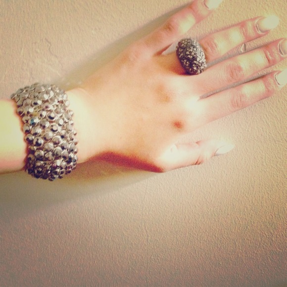 Ring and bracelet bundle!😊