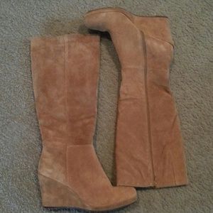 Suede boots