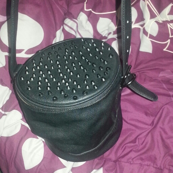 Zara Studded - Picture 1 of 4