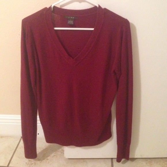 Burgundy long sleeve sweater