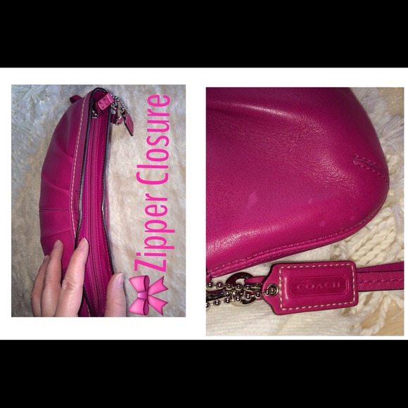 🎀SOLD ON ANOTHER SITE🎀. Coach Leather Wristlet - Picture 4 of 4