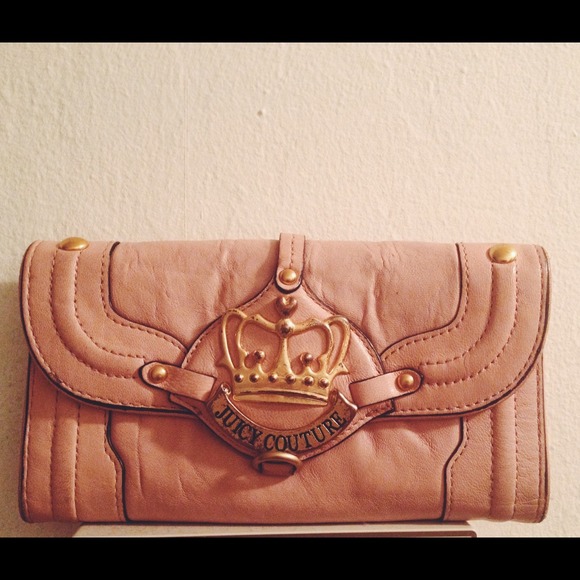 Juicy Couture Clutches & Wallets - JUICY COUTURE PINK WALLET