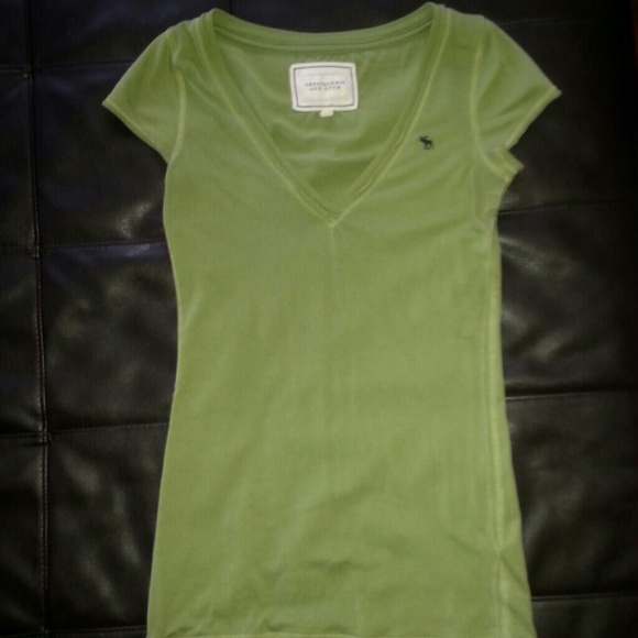 Abercrombie Green V Neck Tee. Size Large.