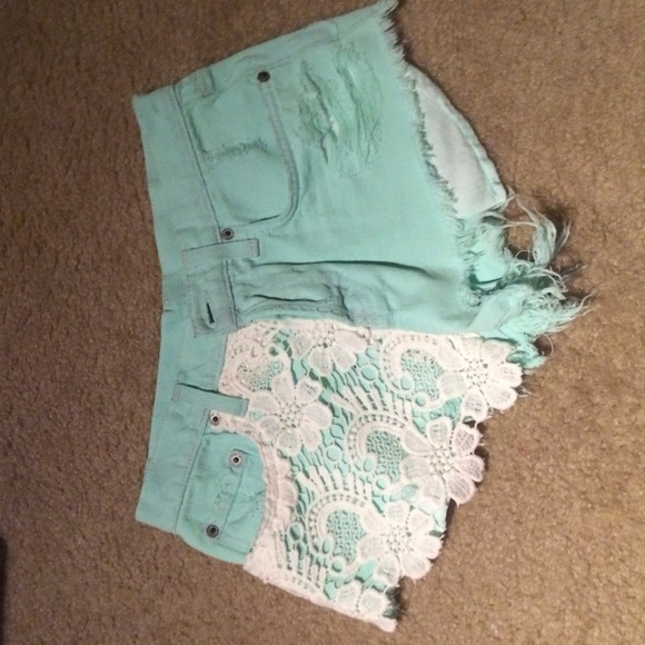 Carmar mid waist shorts