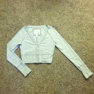 Cropped gray AE sweater