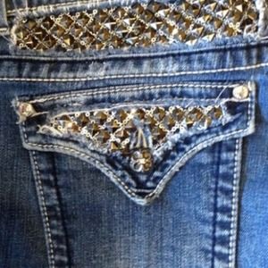 Looking for These miss me jeans 31 easy or 32