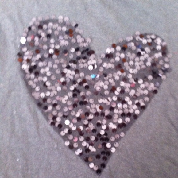 American eagle gray tee with sequin heart - Picture 2 of 2