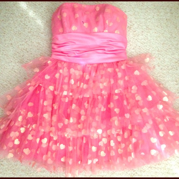 Perfect dress for Valentine's day!!