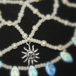 Pearl and bead web choker