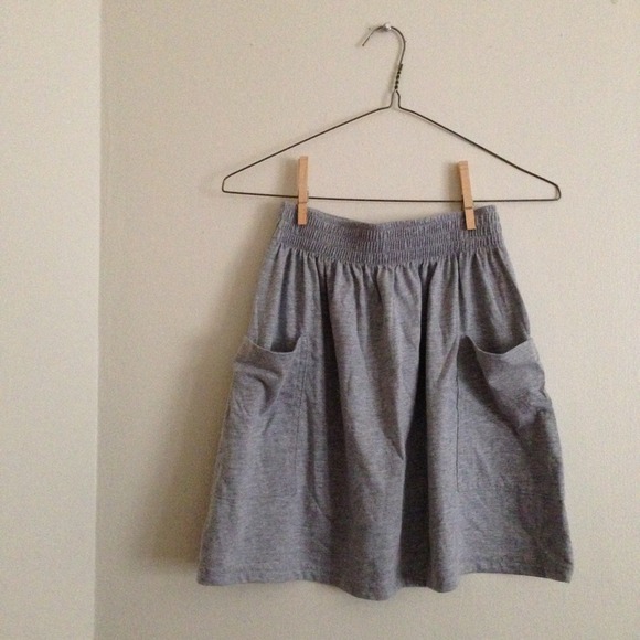 NWOT American Apparel Jersey Pocket Skirt, Size S - Picture 1 of 4
