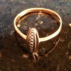 14k yellow gold ring withwhite gold setting size 7