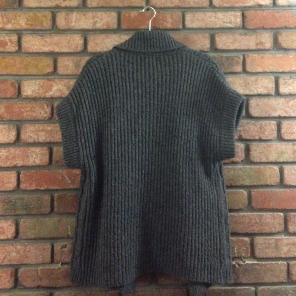 Sold: Chunky Grey Shawl Sweater - Picture 4 of 4