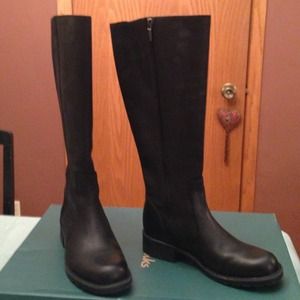 Brand new in the box Clark Orrinocco Eave Boots