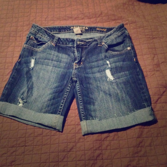 Arizona shorts - Picture 1 of 2