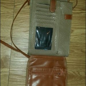 Dooney and bourke crossbody bad