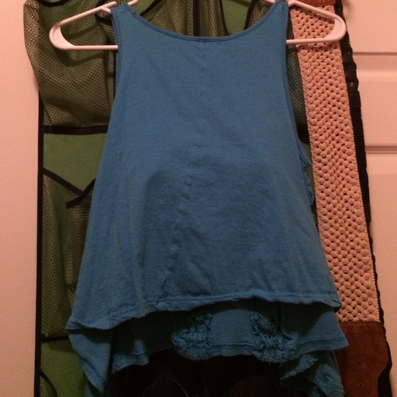 Crop top - Picture 3 of 3