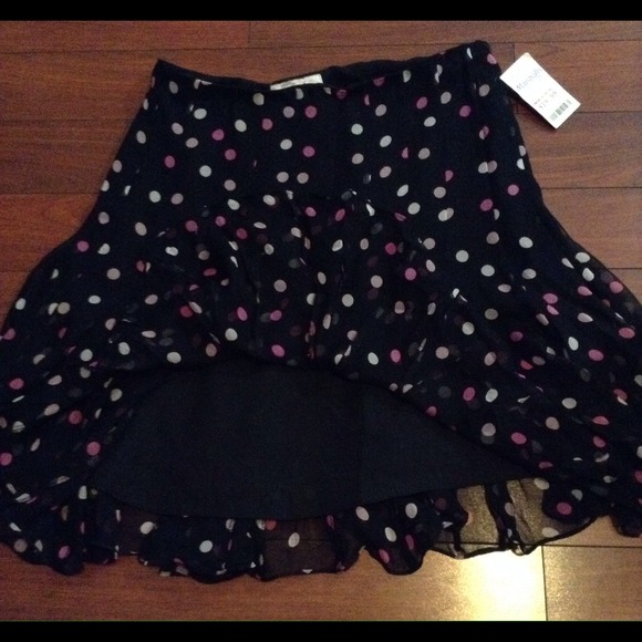 🚫🚫SOLD🚫🚫Oh so cute polka dot skirt! - Picture 2 of 2