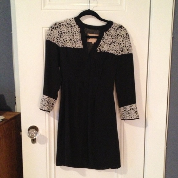 Naughty/Nice Black Fleur Wood Dress - Picture 3 of 4
