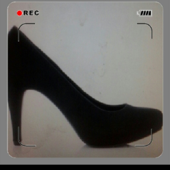 COMING SOON - Olivie Black Pumps - Picture 2 of 4