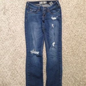 Hollister jeans ripped