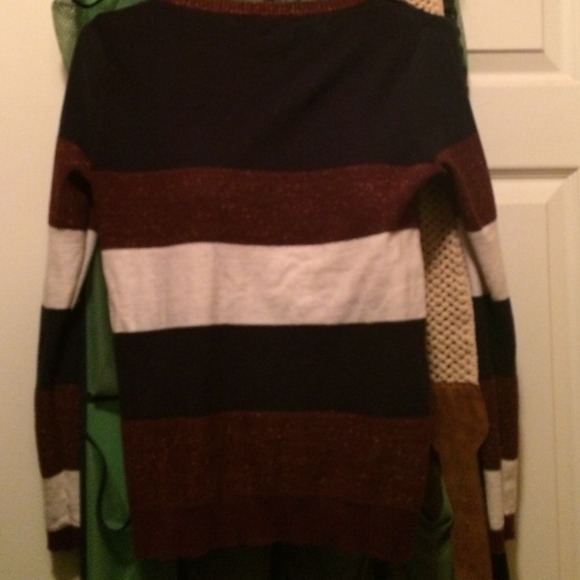 Sweater - Picture 3 of 3