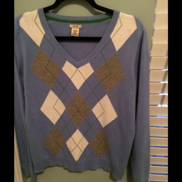Izod sweater
