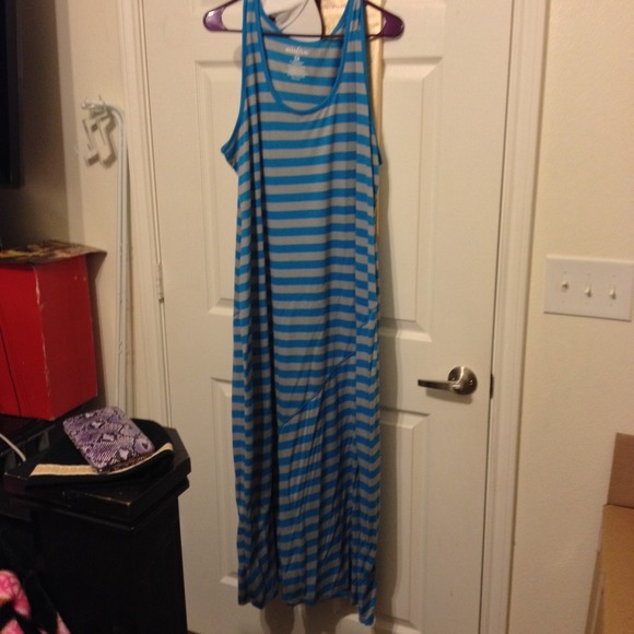 ✋BUNDLED/SOLD✋Maxi dress