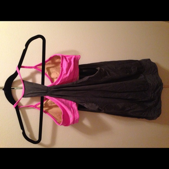 Sold!!! Lululemon no limits tank sz 8 - Picture 3 of 4