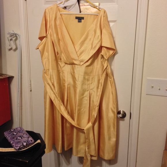 ❌SOLD❌Canary yellow dress
