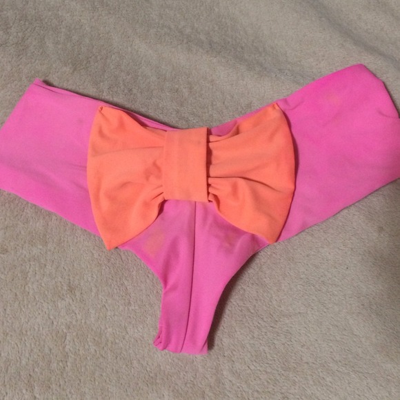 ✖️SOLD✖️ Lolli Swimwear Bow Bottoms