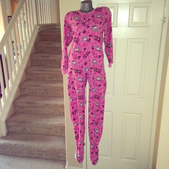 Pink long feet pajamas