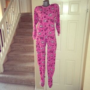 Pink long feet pajamas