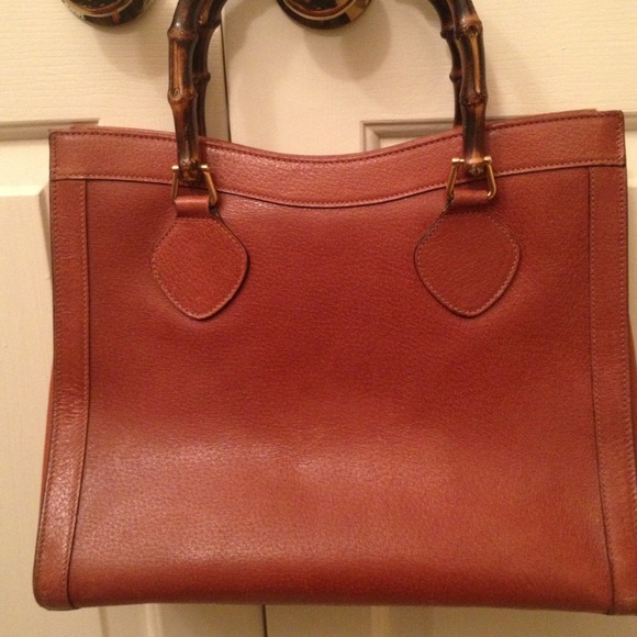 🔴Sold🔴gucci bag - Picture 2 of 4