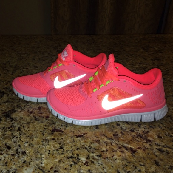 nike free hot pink shoes nike free hot pink shoes
