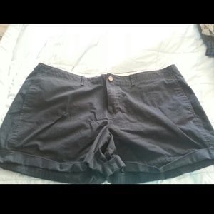 Navy cuffed shorts