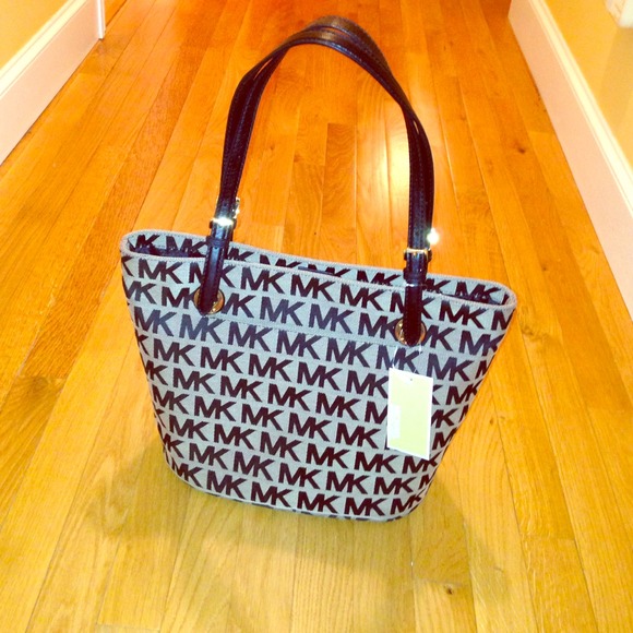 🚫TRADED🚫 NWT Michael Kors jet set bag