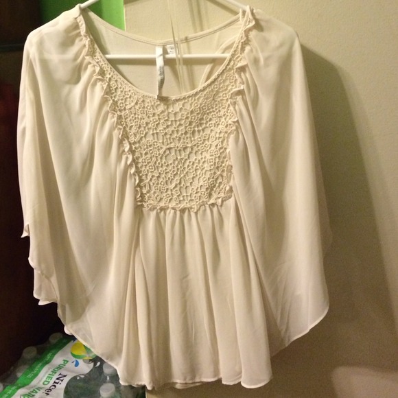 Lauren Conrad batwing shirt