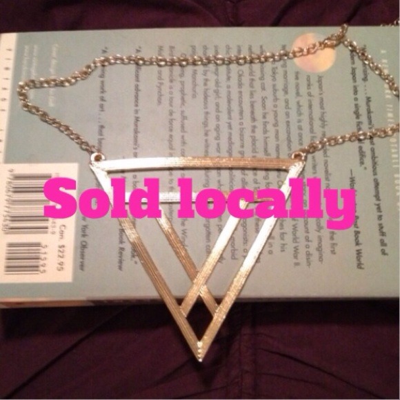 ⛔ Sold ⛔ Statement necklace