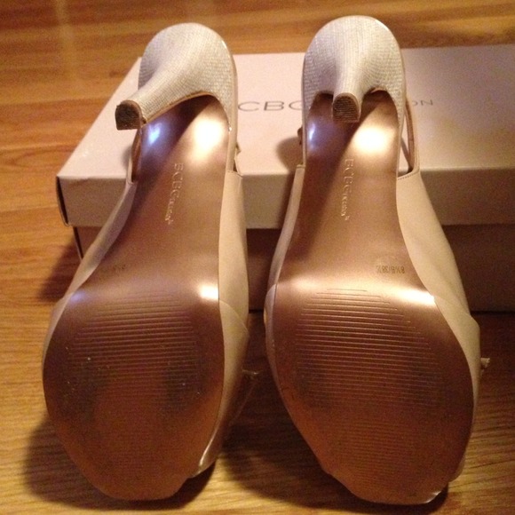 SOLD Bcbg generation - Picture 3 of 4