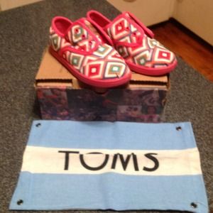 Brand New Toddler 10 TOMS