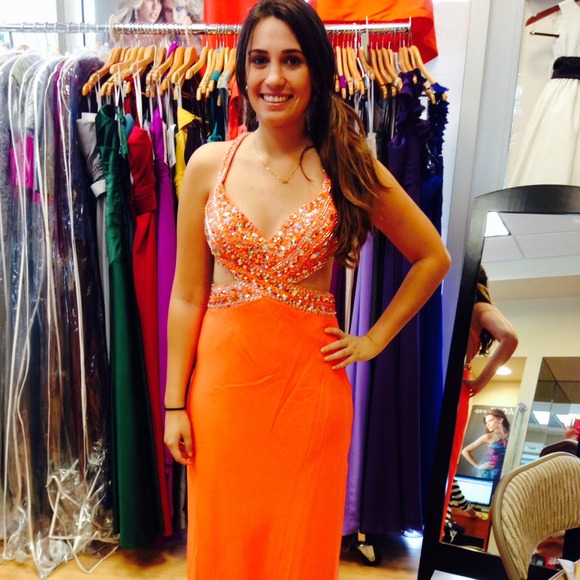 Beautiful dress Size 6