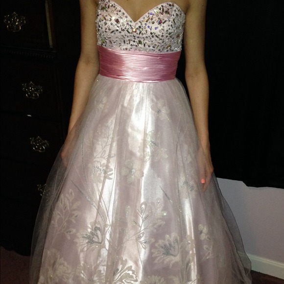 Gorgeous lite pink sweet 16 or prom gown