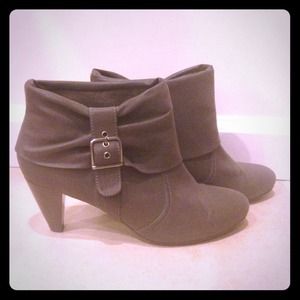 Grey Booties with Buckle