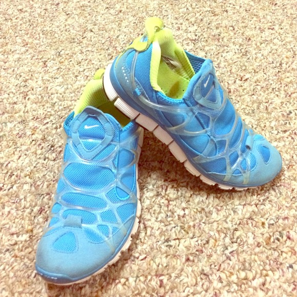 💢💢RESERVED💢💢 Nike 5.0 slide on athletic shoes