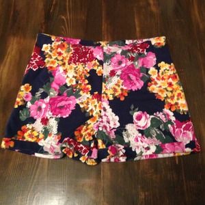 Brandy Melville high wasted flower shorts