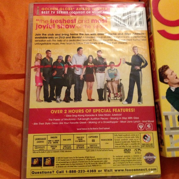 Glee the complete first season on DVD - Picture 3 of 4
