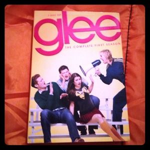 Glee the complete first season on DVD