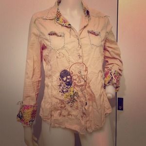 SOLD in bundle Miss me floral skull top