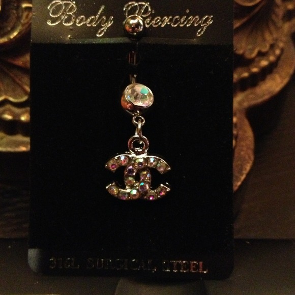 Accessories - Belly piercing