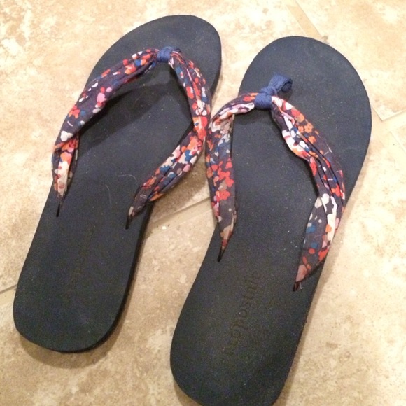 Floral flip flops